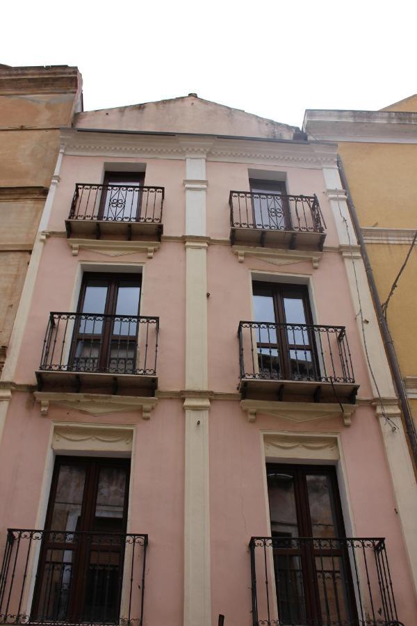 Via Cavour 19, Appartamento Del Conte Iglesias Exterior photo