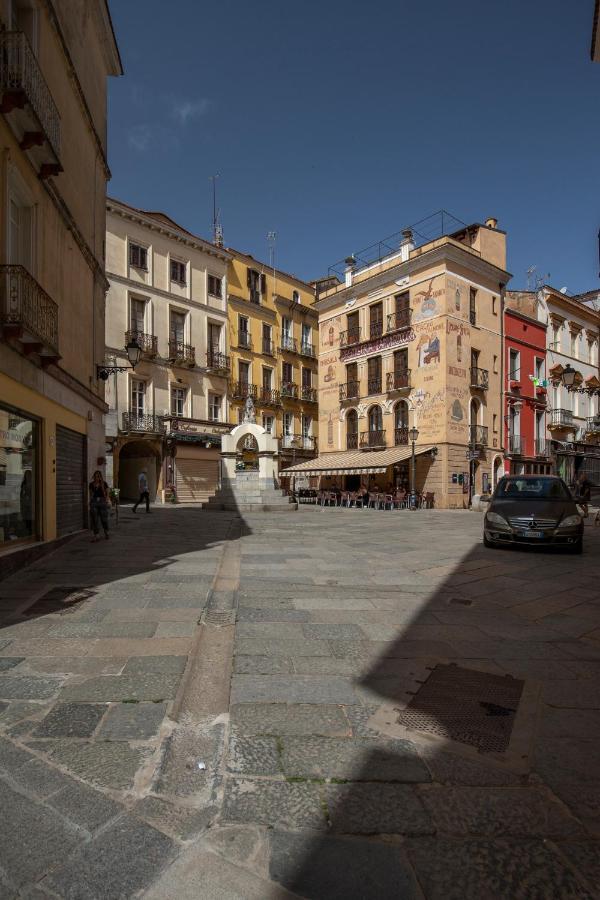 Via Cavour 19, Appartamento Del Conte Iglesias Exterior photo